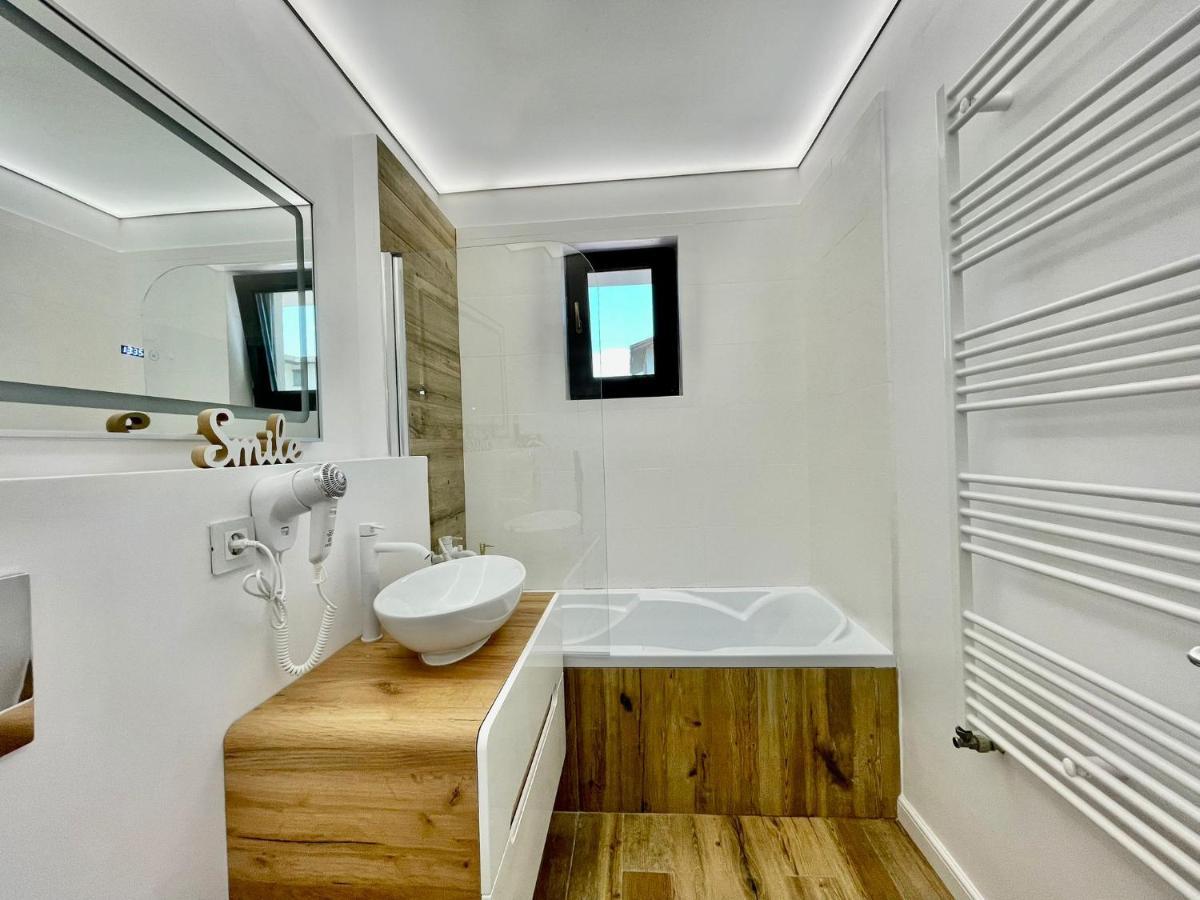 Residence Odaile #1 Otopeni Ngoại thất bức ảnh