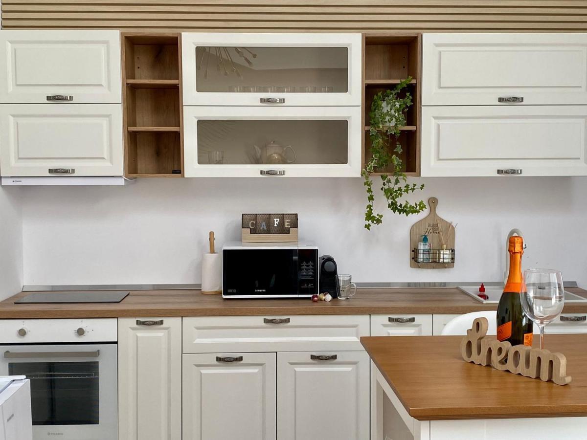 Residence Odaile #1 Otopeni Ngoại thất bức ảnh
